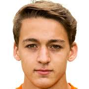 https://img.longzhuzhibot.com.cn/img/football/player/0d12fff4e6489e57edadc485c2283c56.jpg